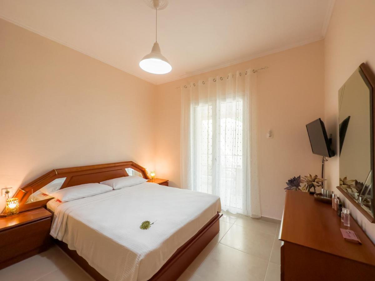 Fouki Apartments Ipsos Beach Ypsos Exterior foto